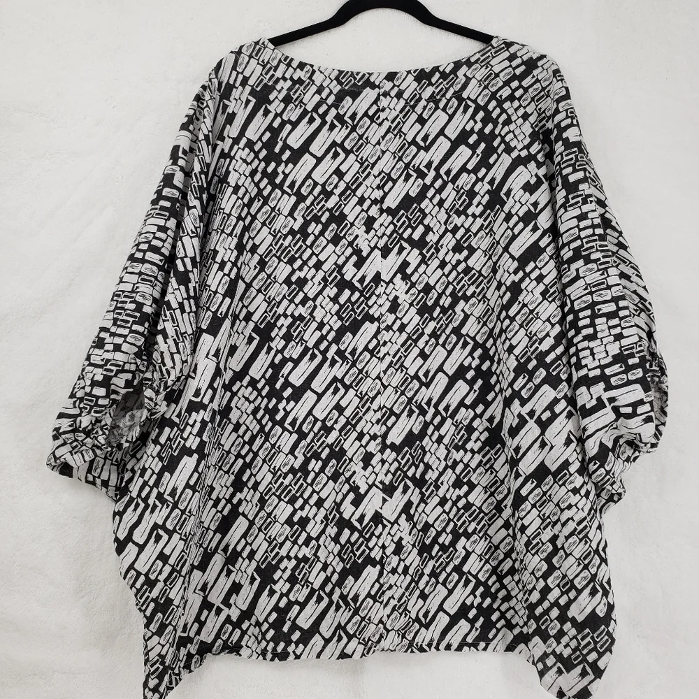 Bryn Walker linen top Women Oversized Med black and white 100% linen lagenlook - Picture 2 of 9